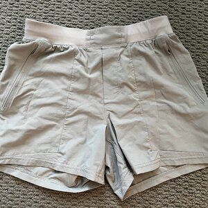 Men's Lululemon License To Train Short Size M Linerless 5"